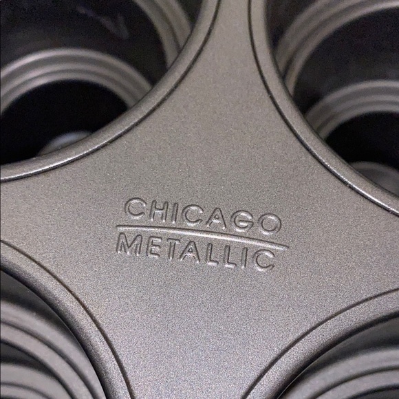 Chicago Metallic Multi Tier Cake Pan - Picture 3 of 3